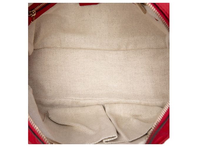 Bolsa de Ombro Gucci Soho com Corrente e Zíper em Couro de Bezerro Vermelho - vista 4