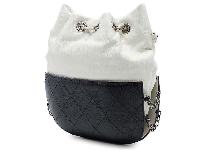 Chanel Gabrielle Bucket Bag Small aus gestepptem Kalbsleder bicolor weiß - Ansicht 2