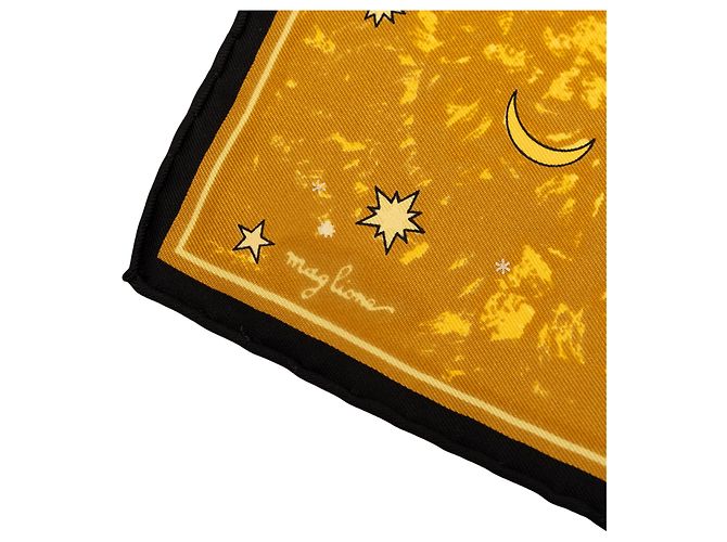 Hermès Yellow Annee des Etoiles Einstecktuch aus Seide 45 Gelb - Ansicht 4