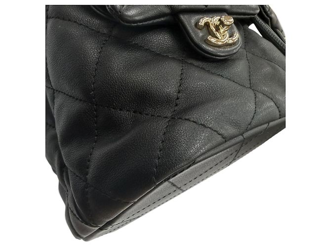 Chanel AS4342 gesteppter Kalbsleder-Rucksack Schwarz - Ansicht 8