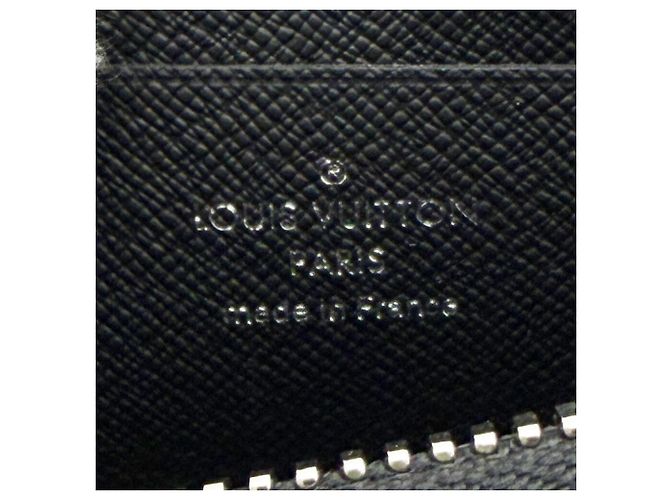 Portamonete Louis Vuitton in pelle Taiga Nero - vista 10