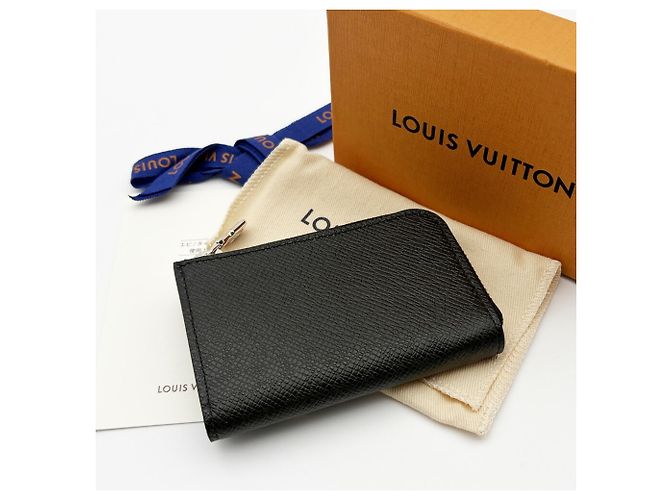 Portamonete Louis Vuitton in pelle Taiga Nero - vista 11