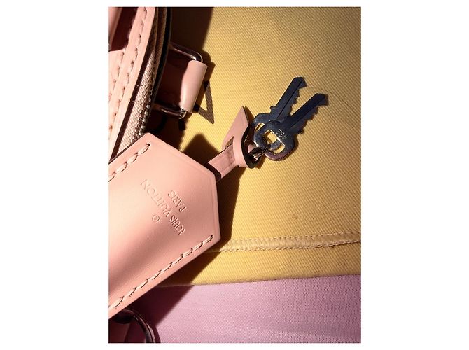 Borsa Louis Vuitton Alma BB Rose Ballerine in pelle Epi Rosa - vista 14
