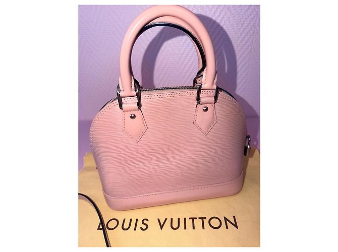 Borsa Louis Vuitton Alma BB Rose Ballerine in pelle Epi Rosa - vista 3