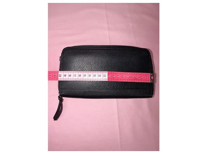 Longchamp wallet in black leather - view 10