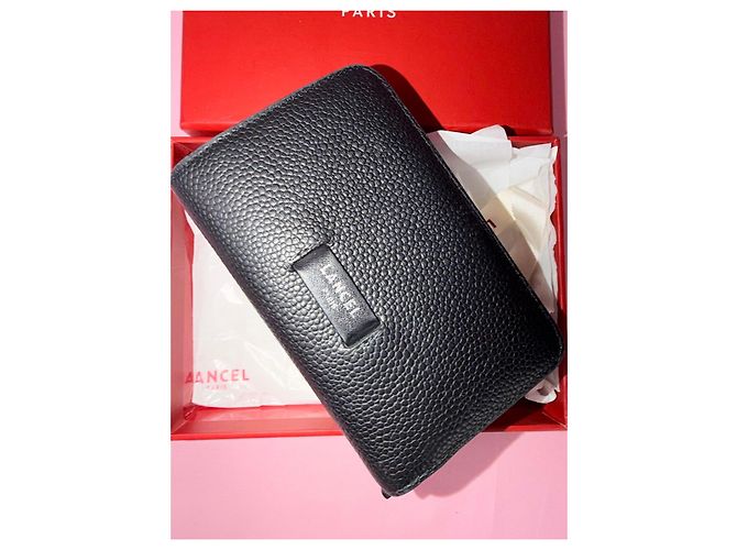 Lancel grained leather wallet in black - view 3