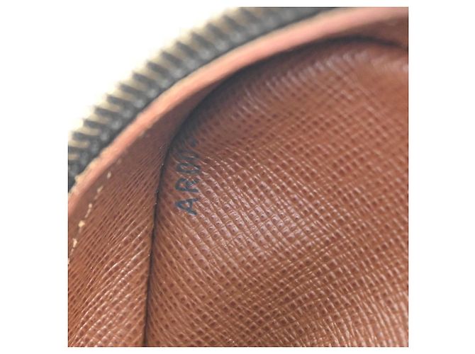 Louis Vuitton Nil Messenger Monogram Canvas 28 Marrone - vista 5