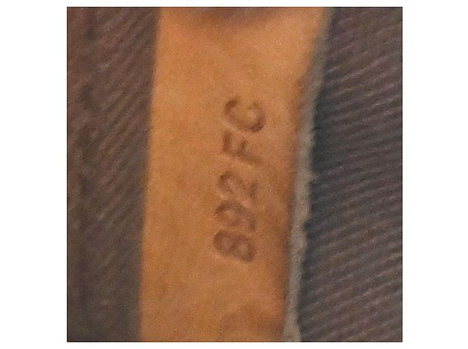 Louis Vuitton Saumur Monogram 35 Castaño - vista 5