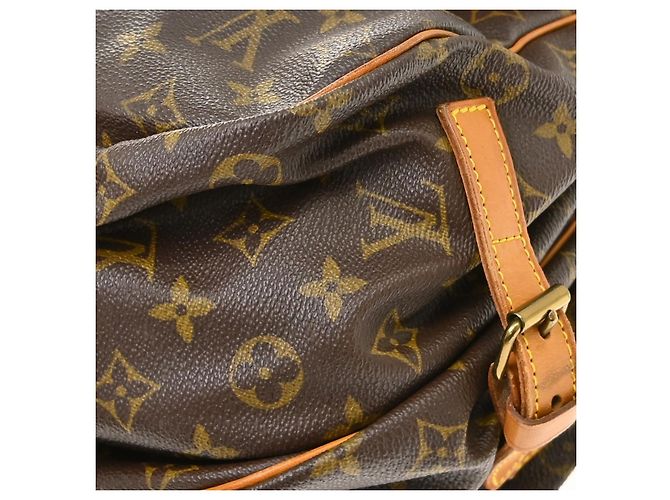 Louis Vuitton Saumur Monogram 35 Castaño - vista 7