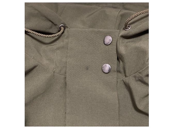 Autre Marque Abrigo poncho VACHEMENT de taffeta de shell reciclado Verde Caqui - vista 10