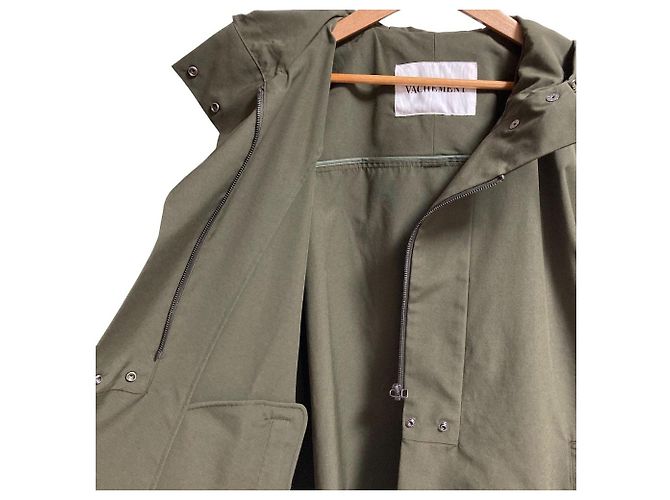 Autre Marque Abrigo poncho VACHEMENT de taffeta de shell reciclado Verde Caqui - vista 3