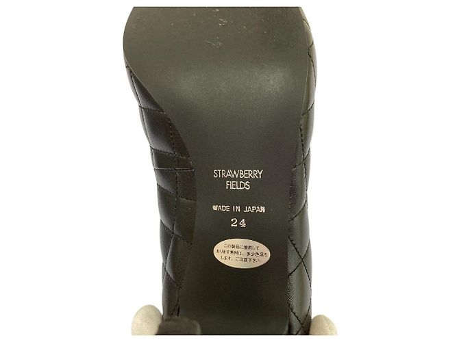 Autre Marque STRAWBERRY-FIELDS Pumps mit gestepptem Bandriemen Schwarz - Ansicht 8