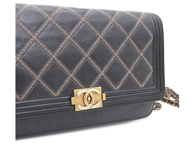 Chanel Borsa a tracolla WOC in pelle di agnello trapuntata con catena dorata Nero - vista 5