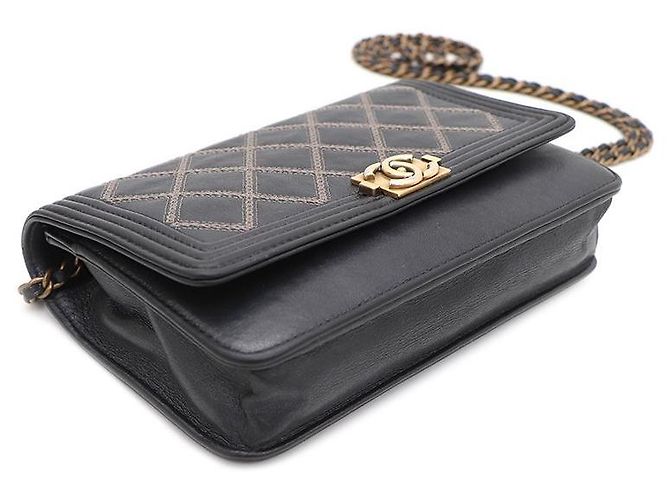 Chanel Borsa a tracolla WOC in pelle di agnello trapuntata con catena dorata Nero - vista 6