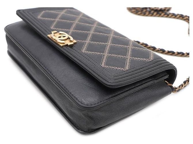 Chanel Borsa a tracolla WOC in pelle di agnello trapuntata con catena dorata Nero - vista 7