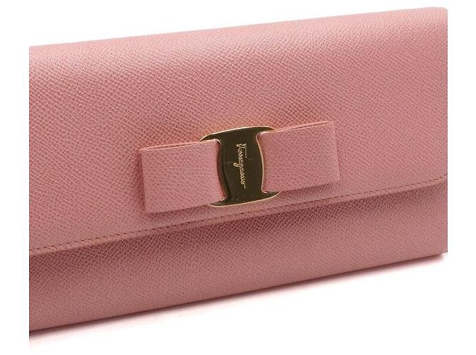 Salvatore Ferragamo Mini Clutch con Fiocco Rosa e Borsa a Tracolla con Catena Dorata - vista 8