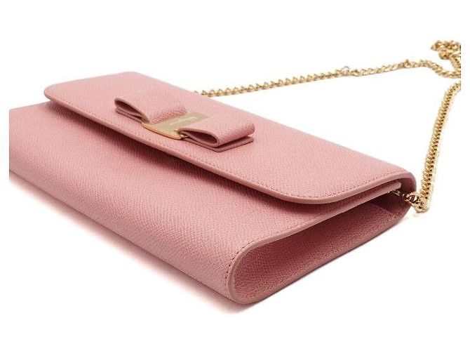 Salvatore Ferragamo Mini Clutch con Fiocco Rosa e Borsa a Tracolla con Catena Dorata - vista 9