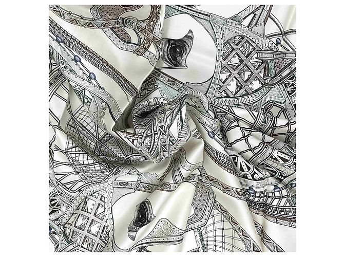 Hermès Bufanda Chevaux d'Hephaistos Cream/Green Verde - vista 4