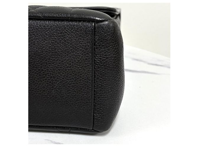 Chanel Borsa a tracolla con catena Diana in Caviar Nero - vista 12