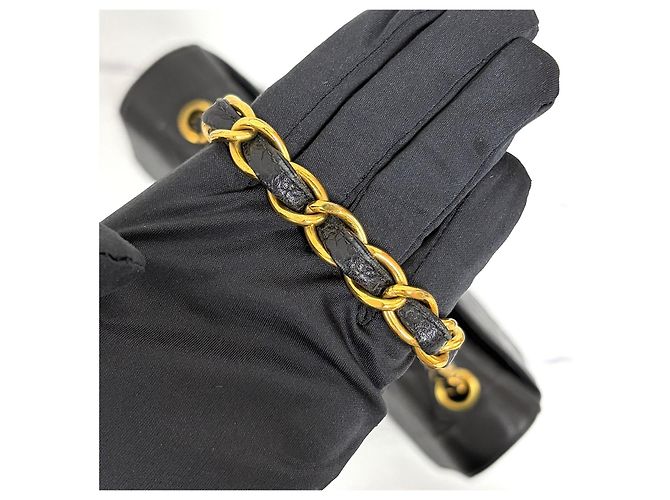 Chanel Borsa a tracolla con catena Diana in Caviar Nero - vista 8