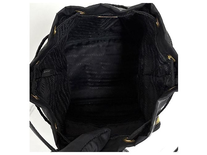 Prada Borsa Bucket in Nylon con Logo Triangolo Nero - vista 14