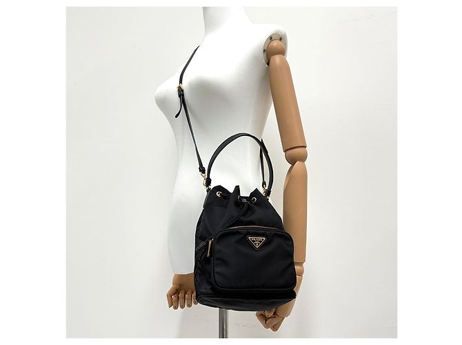 Prada Borsa Bucket in Nylon con Logo Triangolo Nero - vista 4