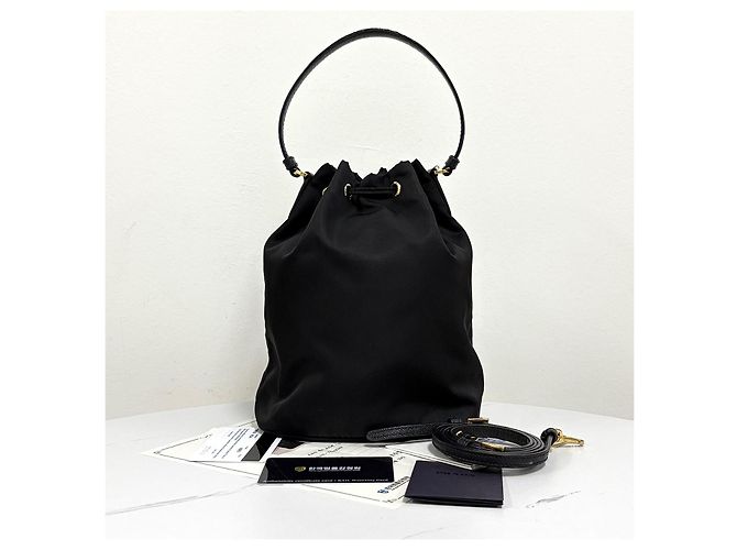Prada Borsa Bucket in Nylon con Logo Triangolo Nero - vista 6