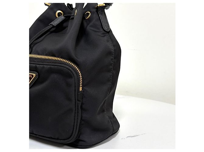 Prada Borsa Bucket in Nylon con Logo Triangolo Nero - vista 9