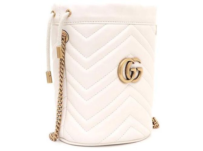 Gucci Mini Borsa Secchiello GG Marmont Chevron con Catena Dorata Bianco - vista 2