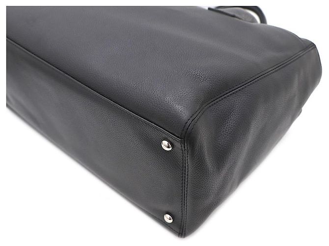 Chanel Totebag e borsa a tracolla con logo CC argento in nero - vista 8