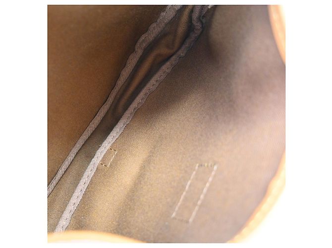 Louis Vuitton Saumur Monogram 30 Marrone - vista 3