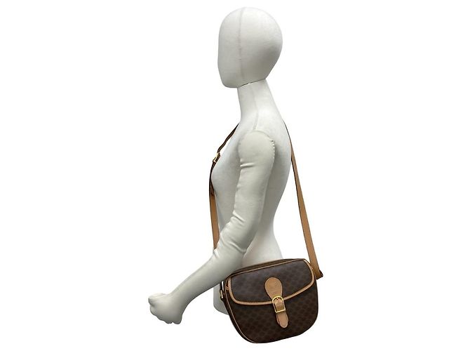 Céline Celine Vintage Macadam Blazon Pattern Triomphe Schultertasche aus Leder Braun - Ansicht 2