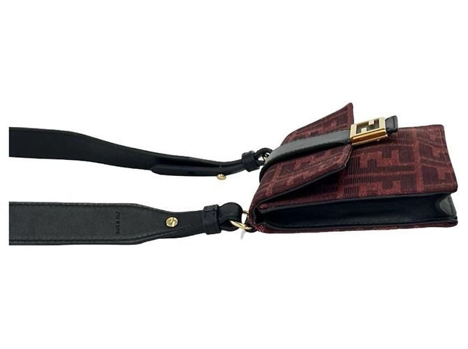 Borsa a tracolla FENDI Marspio Bucket Zucca Nero Rosso - vista 5