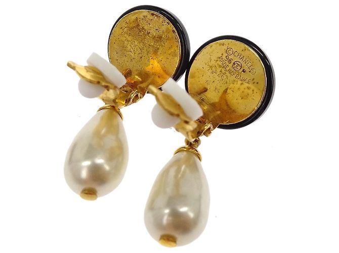 Orecchini Chanel CC Logo pendenti in perle artificiali e placcati oro D'oro - vista 3