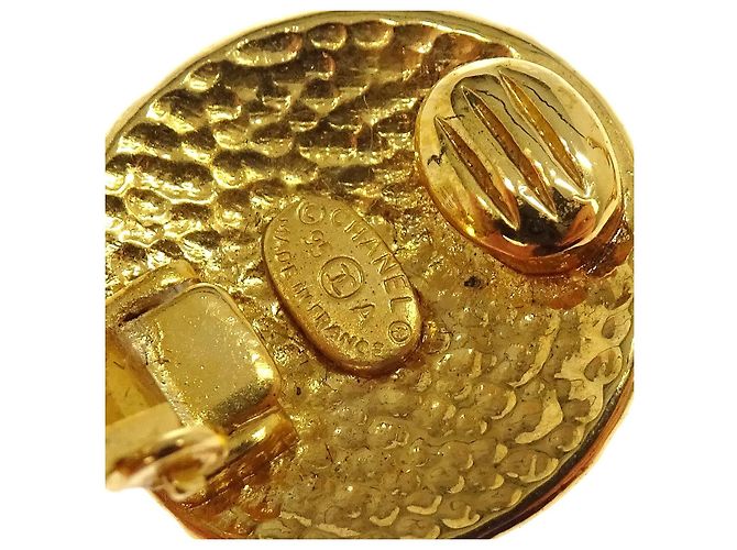 Chanel Vintage Orecchini a clip rotondi CC in metallo D'oro - vista 3