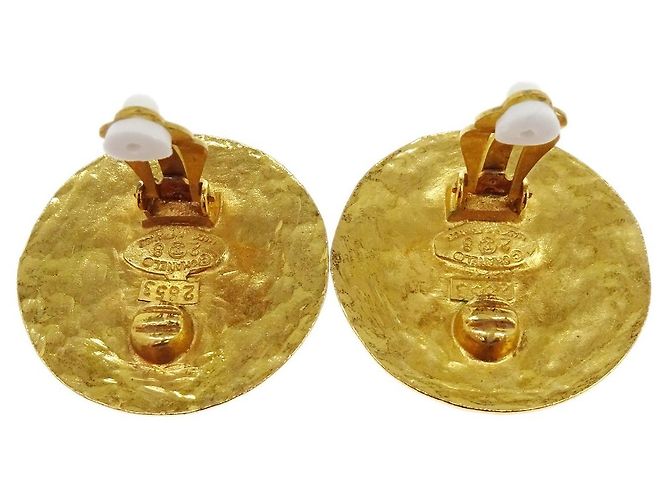 Chanel Vintage CC Quilted Round Button Clip-On Metal Medium D'oro - vista 2