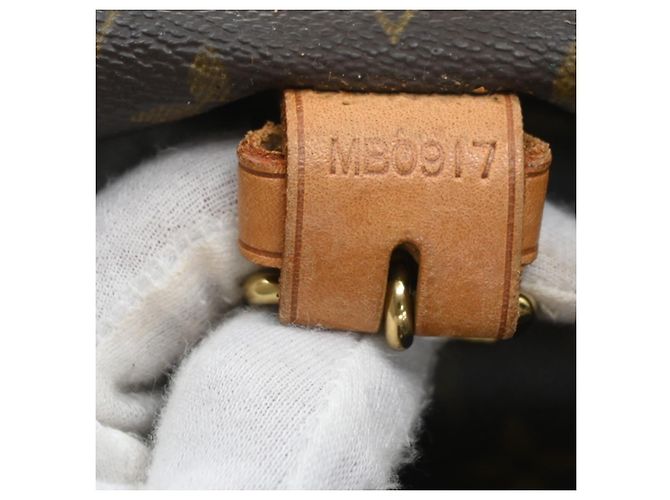 Louis Vuitton Saumur Monogram 35 Brown - view 7