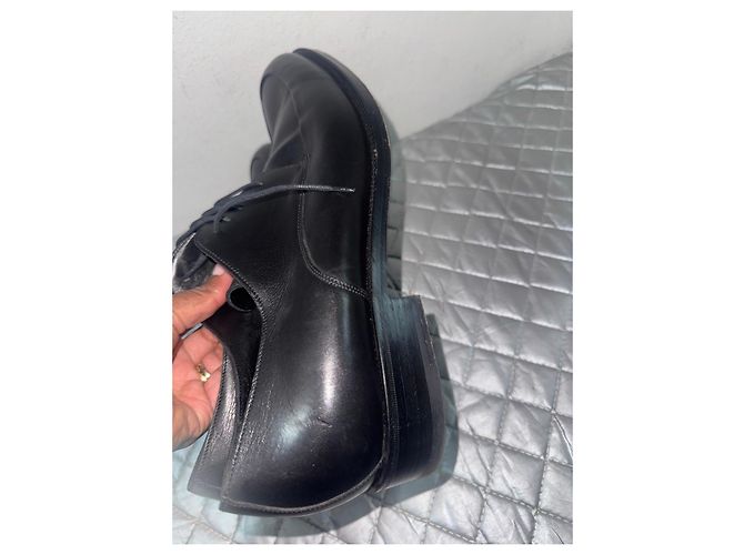 Gucci Schwarze Leder-Schnürschuhe - Ansicht 5
