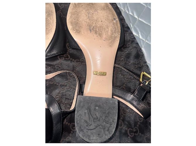 Sandali Gucci in pelle nera con morsetto dorato Nero - vista 4