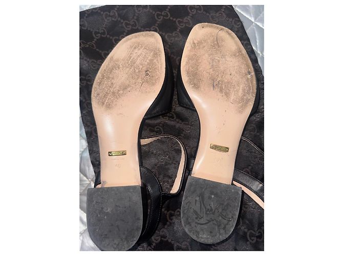 Sandali Gucci in pelle nera con morsetto dorato Nero - vista 5