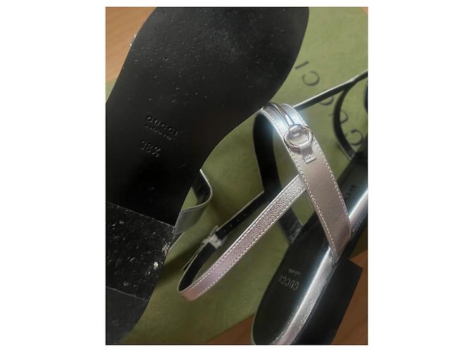 Sandali a listini Gucci in pelle argento - vista 2