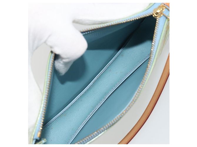 Louis Vuitton Lexington Pochette Monogram Vernis Blu - vista 5