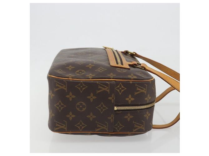 Louis Vuitton Cite Monogram Canvas GM Marrone - vista 3