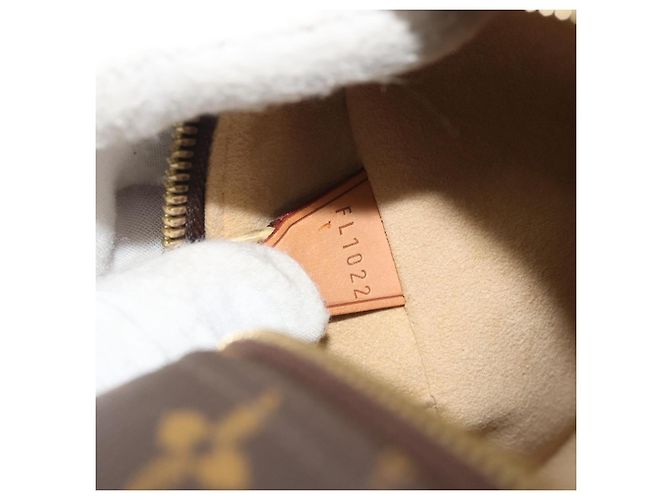 Louis Vuitton Cite Monogram Canvas GM Marrone - vista 7