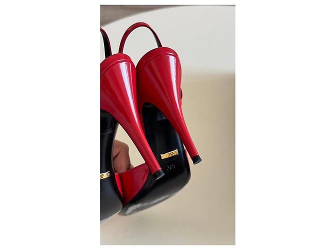 Gucci Slingback-Heels aus rotem Lackleder - Ansicht 10