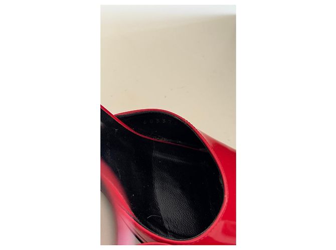 Gucci Slingback-Heels aus rotem Lackleder - Ansicht 6