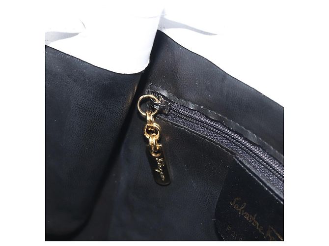 Zaino Salvatore Ferragamo in pelle bianca e oro Auth 197455 Bianco D'oro - vista 21