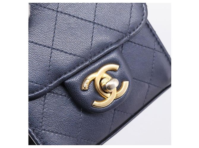 Borsa CHANEL Mini Matelasse Chain Pearl Bag Goatskin Navy Gold CC Auth 197060SAM D'oro Blu navy - vista 14