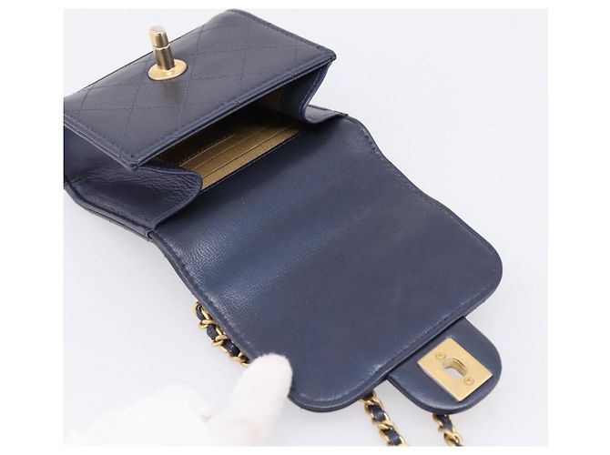Borsa CHANEL Mini Matelasse Chain Pearl Bag Goatskin Navy Gold CC Auth 197060SAM D'oro Blu navy - vista 15
