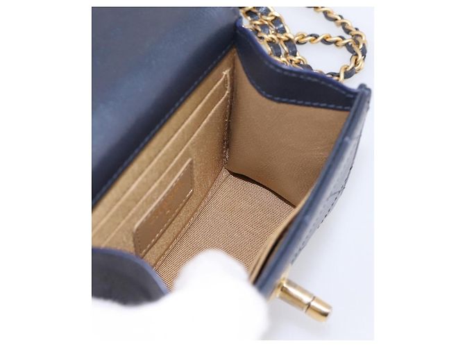 Borsa CHANEL Mini Matelasse Chain Pearl Bag Goatskin Navy Gold CC Auth 197060SAM D'oro Blu navy - vista 18